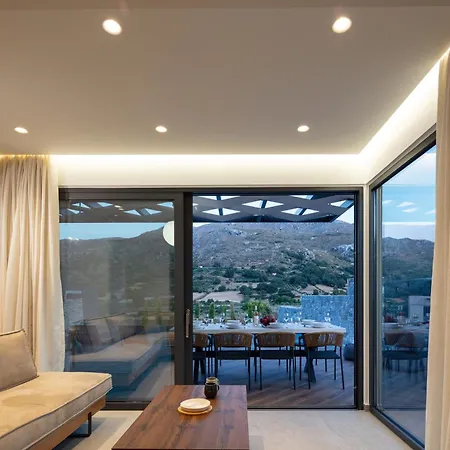 Bella Vista Villa Angouseliana