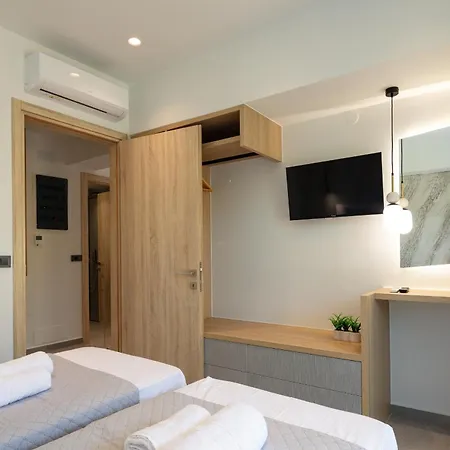 Bella Vista Villa Angouseliana